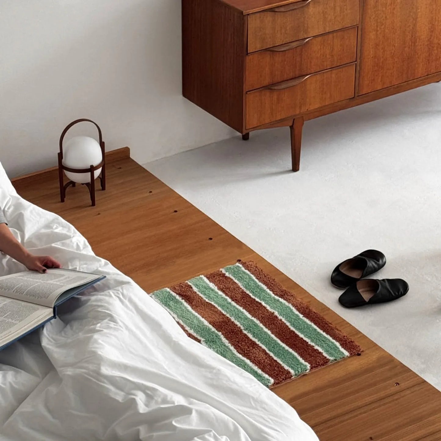 Retro Earthy Stripe Soft Tufted Accent Rug