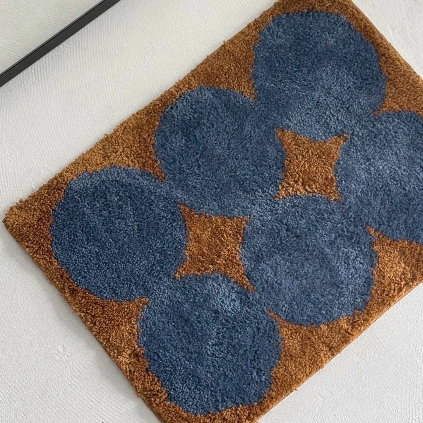 Retro Pop Blue & Rust Floral Shaggy Accent Rug