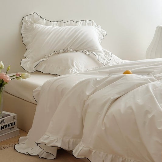 Simple White Ruffle Edge Bedding Set