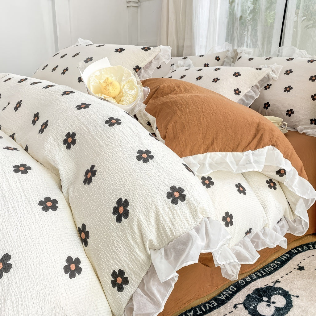 Spring Flowers Print Lace Bedding Set