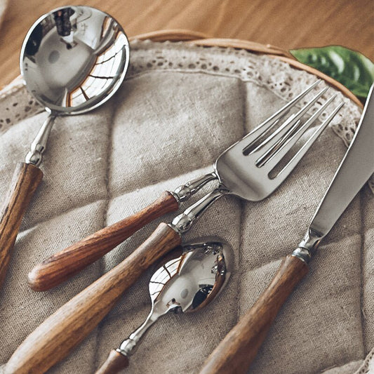 Timeless Cutlery Set