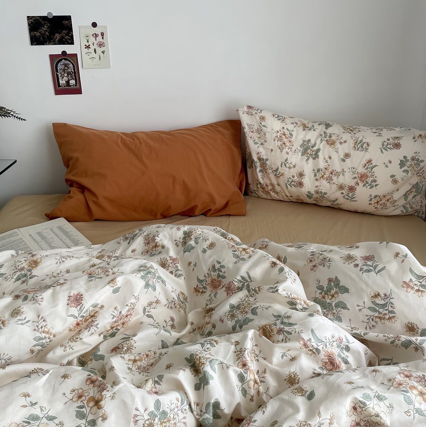 Ensemble de literie à imprimé floral marron clair