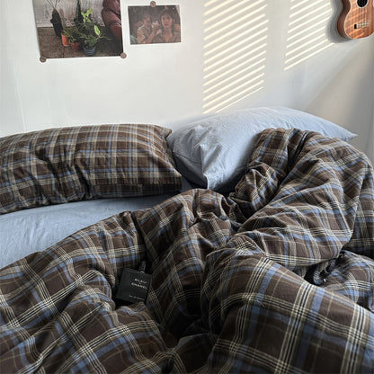 Vintage Plaid Bedding Set