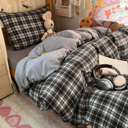 Black & Brown Plaid Bedding Set