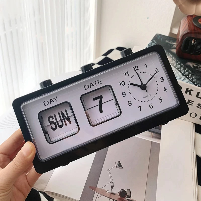 Vintage Mechanical Flip Clock AESTHETIC_Soft Girl SUB CATEGORY_Desk Accessories