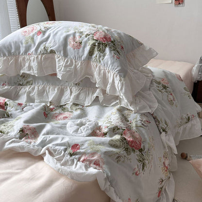 Parure de lit à volants vintage bleu ciel avec roses de style cottage