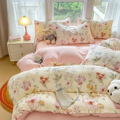 Conjunto de cama texturizado com estampa de flores em aquarela