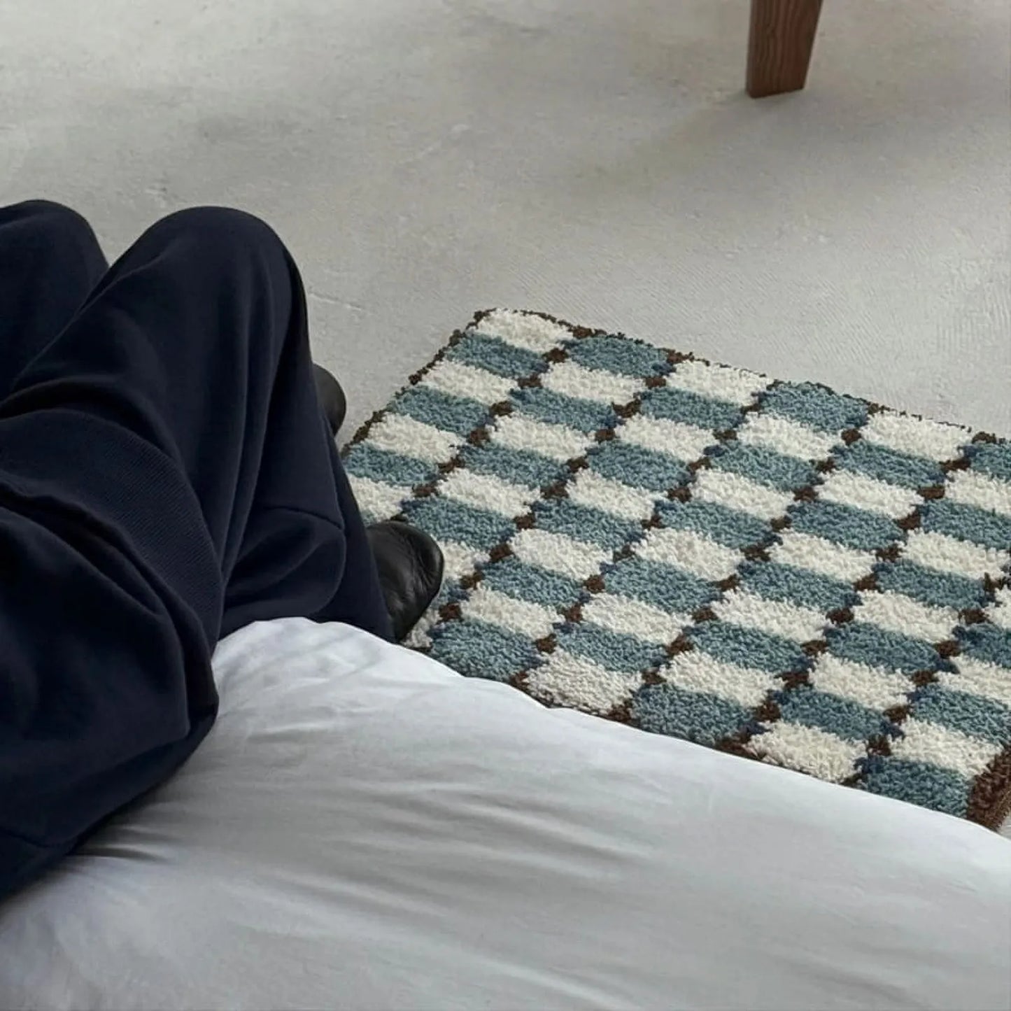 Wavy Checkerboard Plush Accent Rug