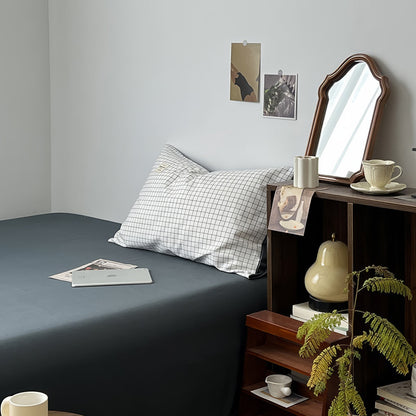 Minimalist White Grid Bedding Set