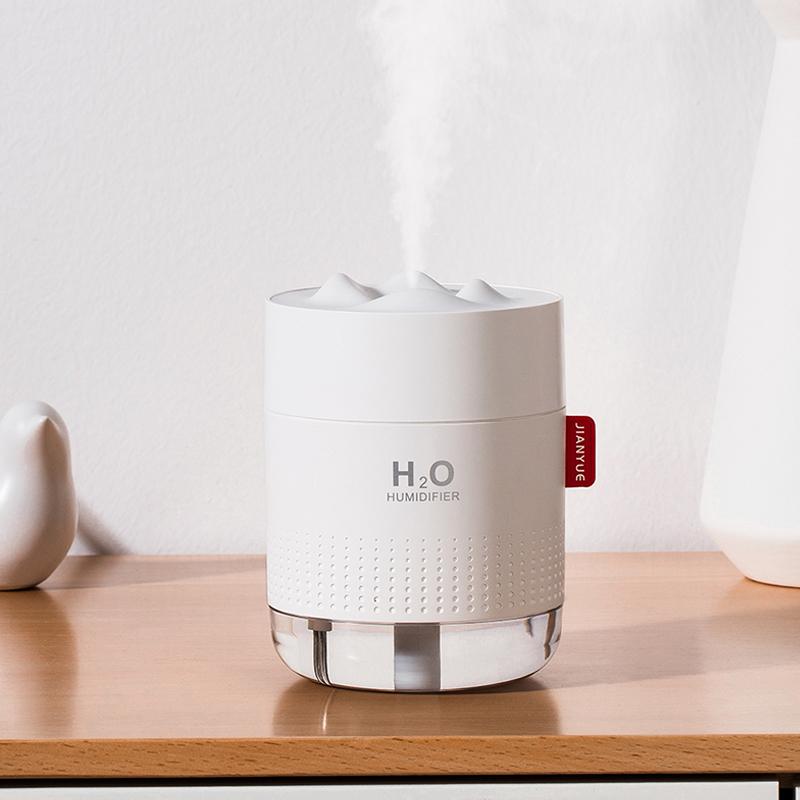 Mist Humidifier with Night Light white Bedding smart home