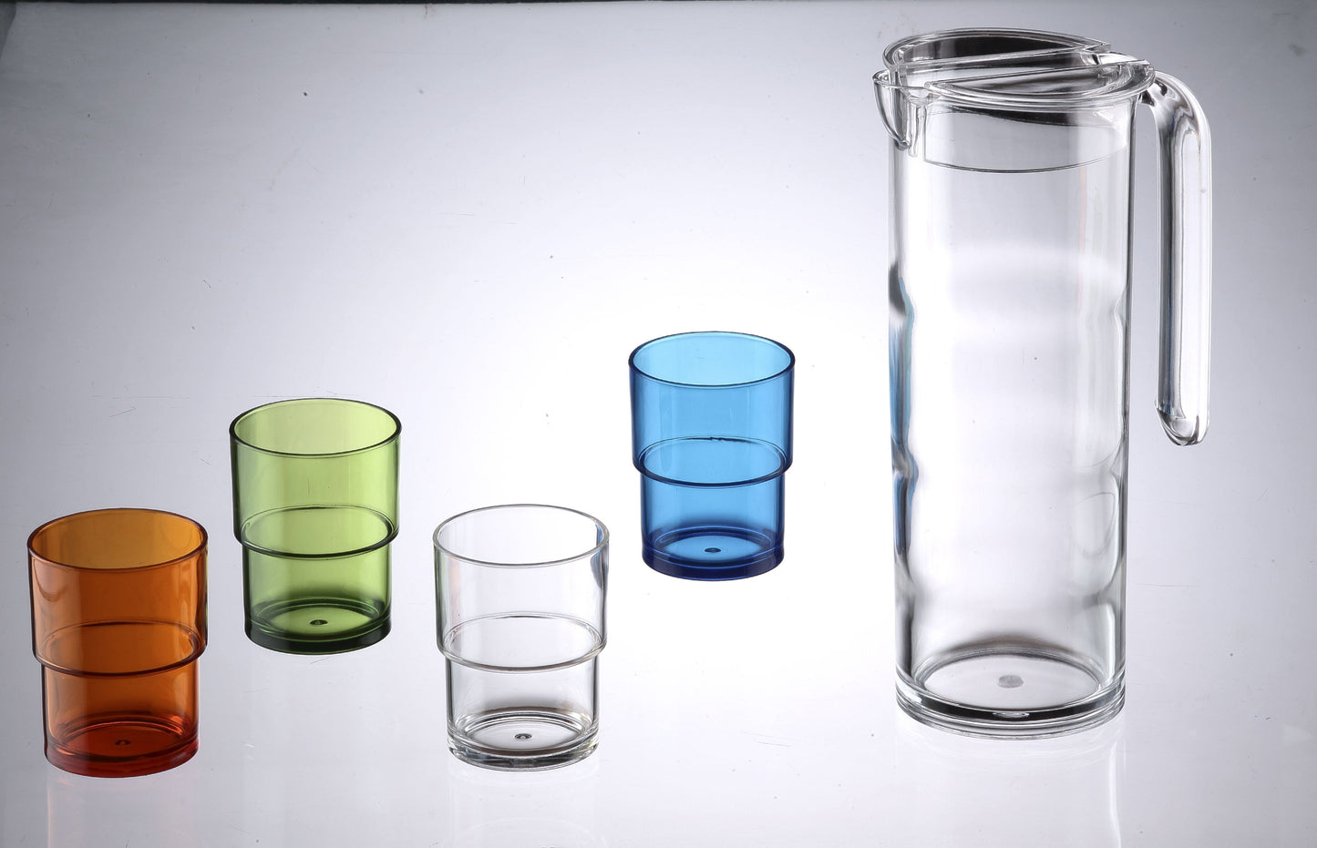 1.5L Round Pitcher W/ 4 Nesting Tumblers Featured