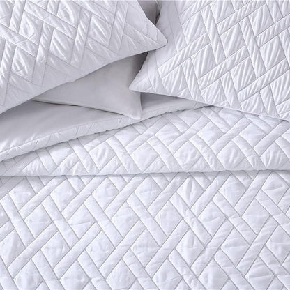 3-Piece: Embossed Quilted Larch Bedding Comforter Set __label2:BOGO 30% OFF __stock:250 Bedding refund_fee:1800