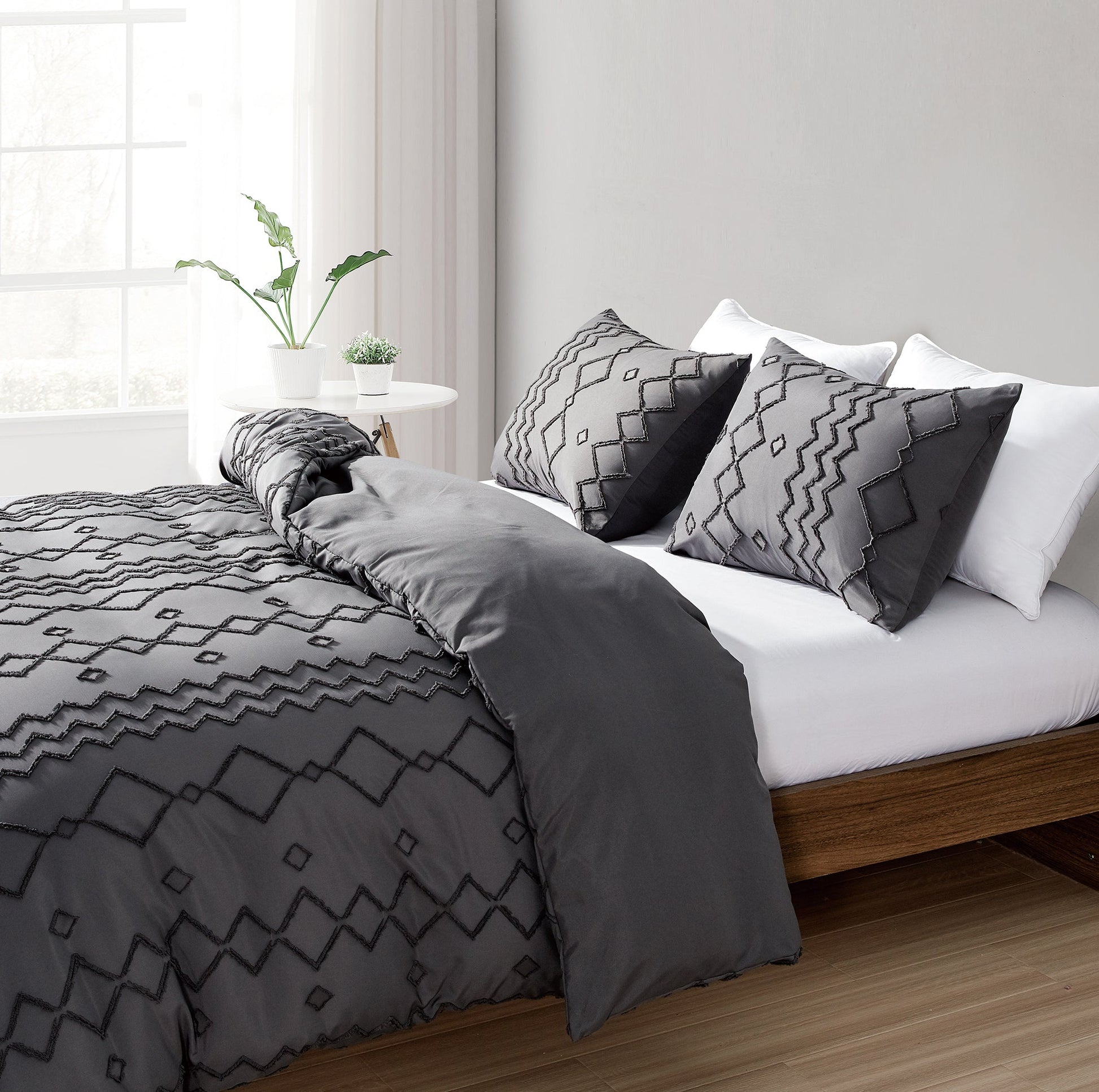 3-Piece Set: Bibb Home Tufted Clipped Duvet Cover __label2:BOGO 30% OFF __stock:300 Bedding refund_fee:1200