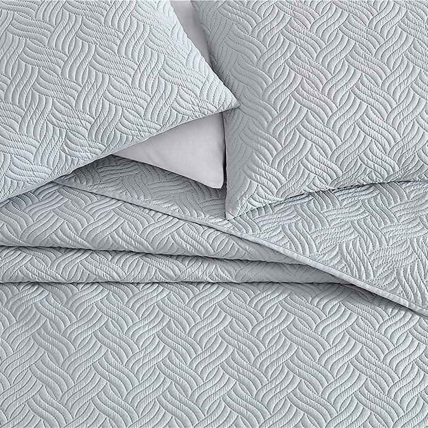 3-Piece Set: Embossed Quilted Comforter Set __label2:BOGO 30% OFF __stock:350 Bedding refund_fee:1800