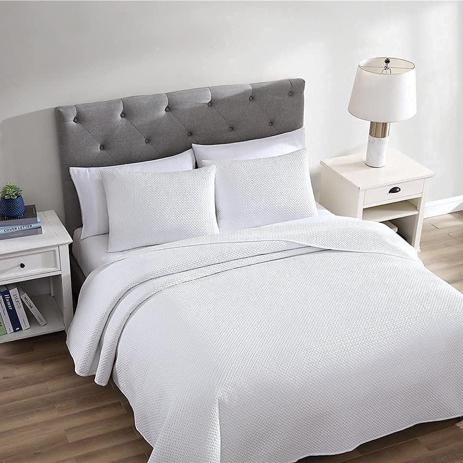 3-Piece: The Nesting Company Aspen Bedding Collection Embossed Quilt Coverlet Bedspread Set __label2:BOGO 30% OFF __stock:350 Bedding refund_fee:1800