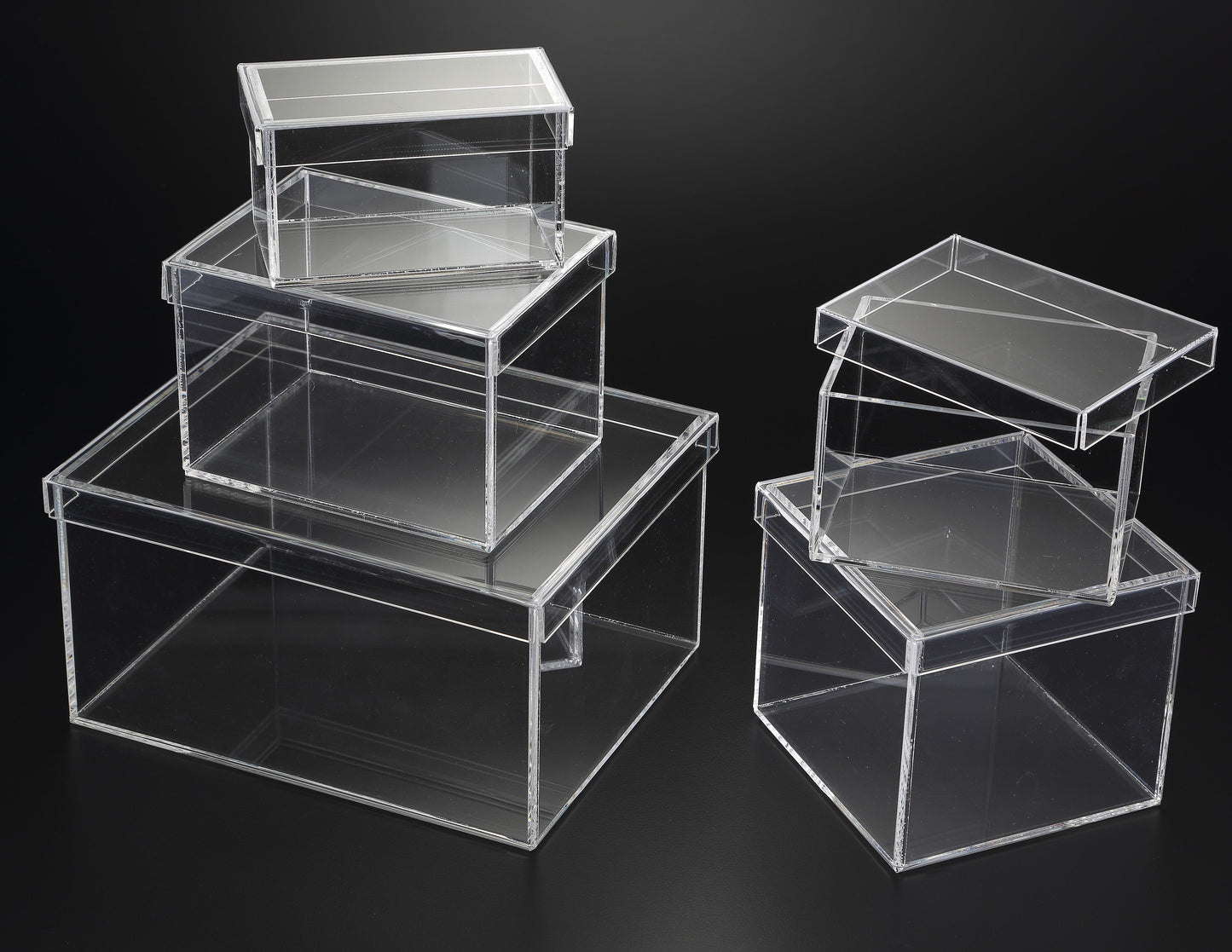 Clear Square Box W/ Lid Featured