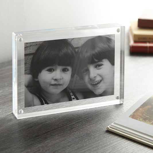 5 X 7 Magnetic Heavy Pic Frame Featured