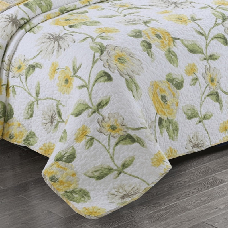 Yellow Flowers Quilt Set