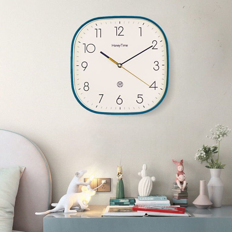 Ultra Silent Square Clock