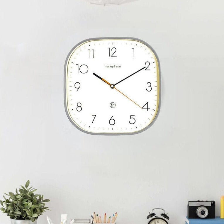 Ultra Silent Square Clock