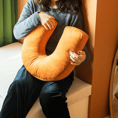 Wave Knot Cushion