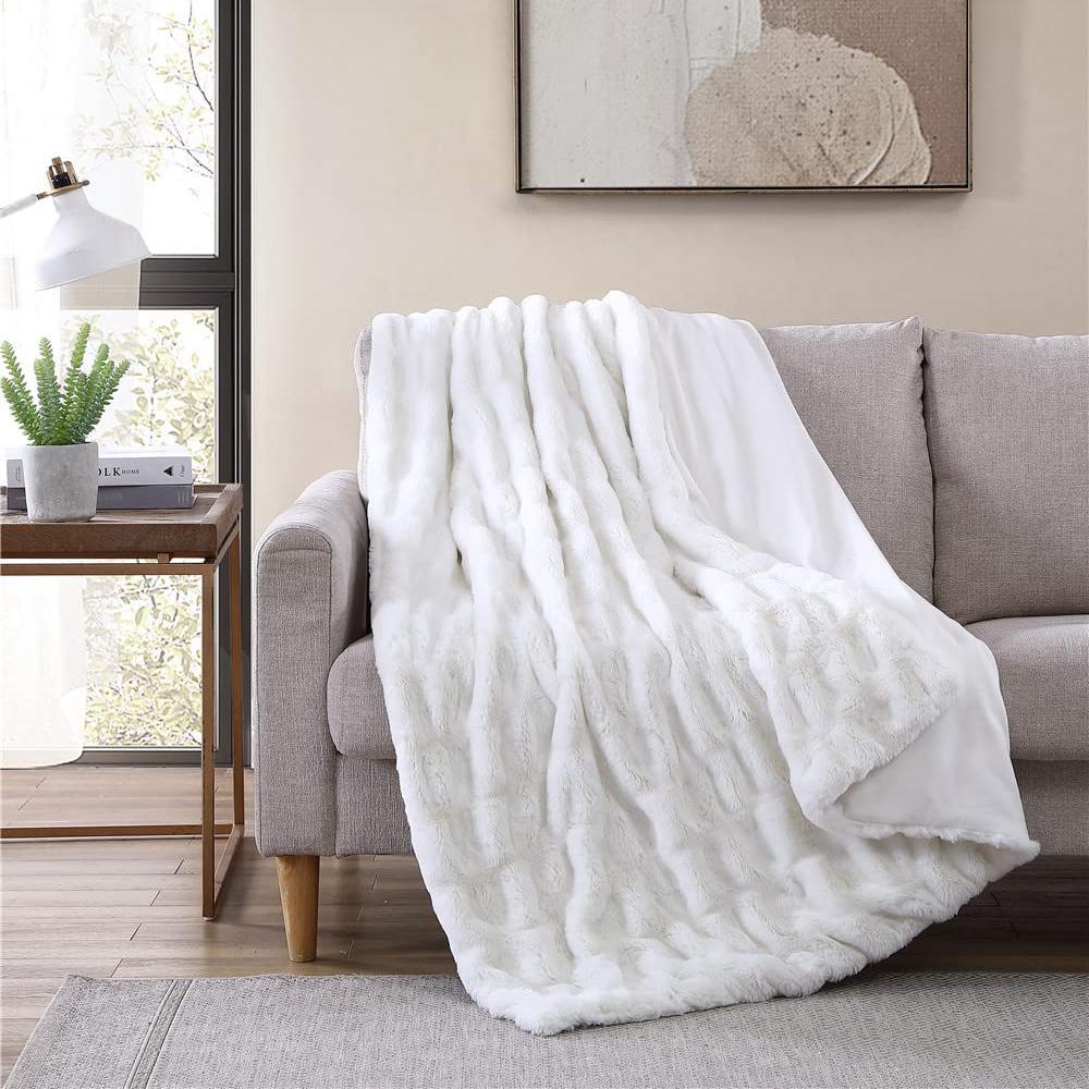 Juniper Faux Fur 50" x 70" Throw Blanket White __label2:BOGO 30% OFF __stock:200 Bedding refund_fee:1800